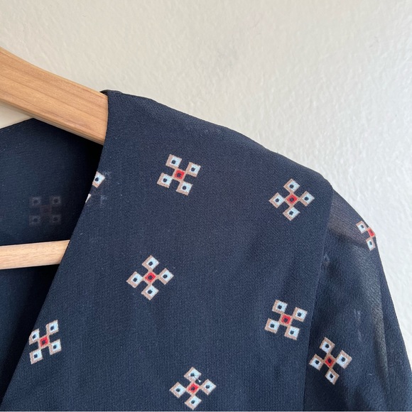 MAJE Leona Blouse Black Print size 2 semi sheer v-neckline top MEDIUM - Picture 4 of 10